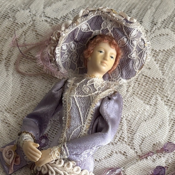 Victorian Tassel Doll ornament purple Putting on the Ritz - Picture 14 of 14